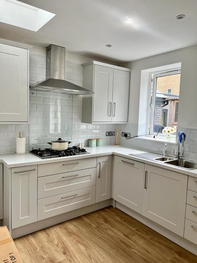 Family Home In Hampshire - Sleeps Up To 9 People With 3 Parking Spaces Winchester Luaran gambar