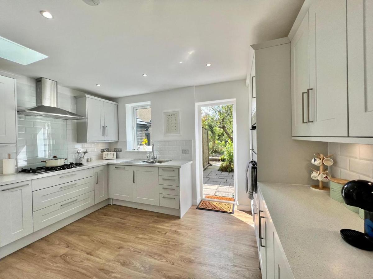 Family Home In Hampshire - Sleeps Up To 9 People With 3 Parking Spaces Winchester Luaran gambar