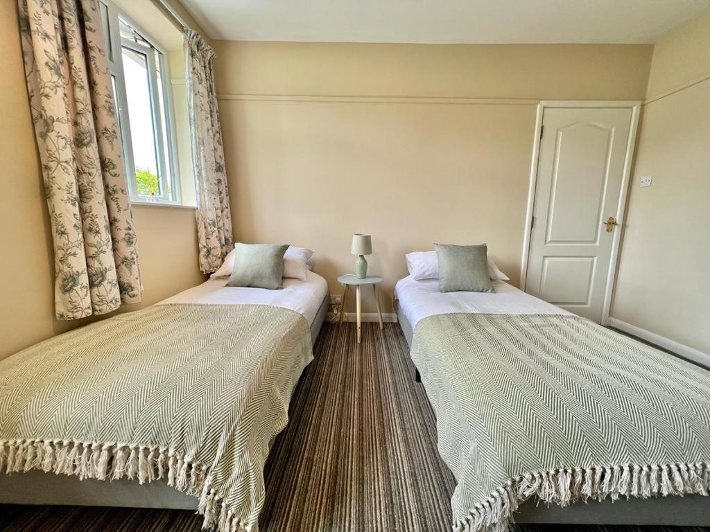 Family Home In Hampshire - Sleeps Up To 9 People With 3 Parking Spaces Winchester Luaran gambar