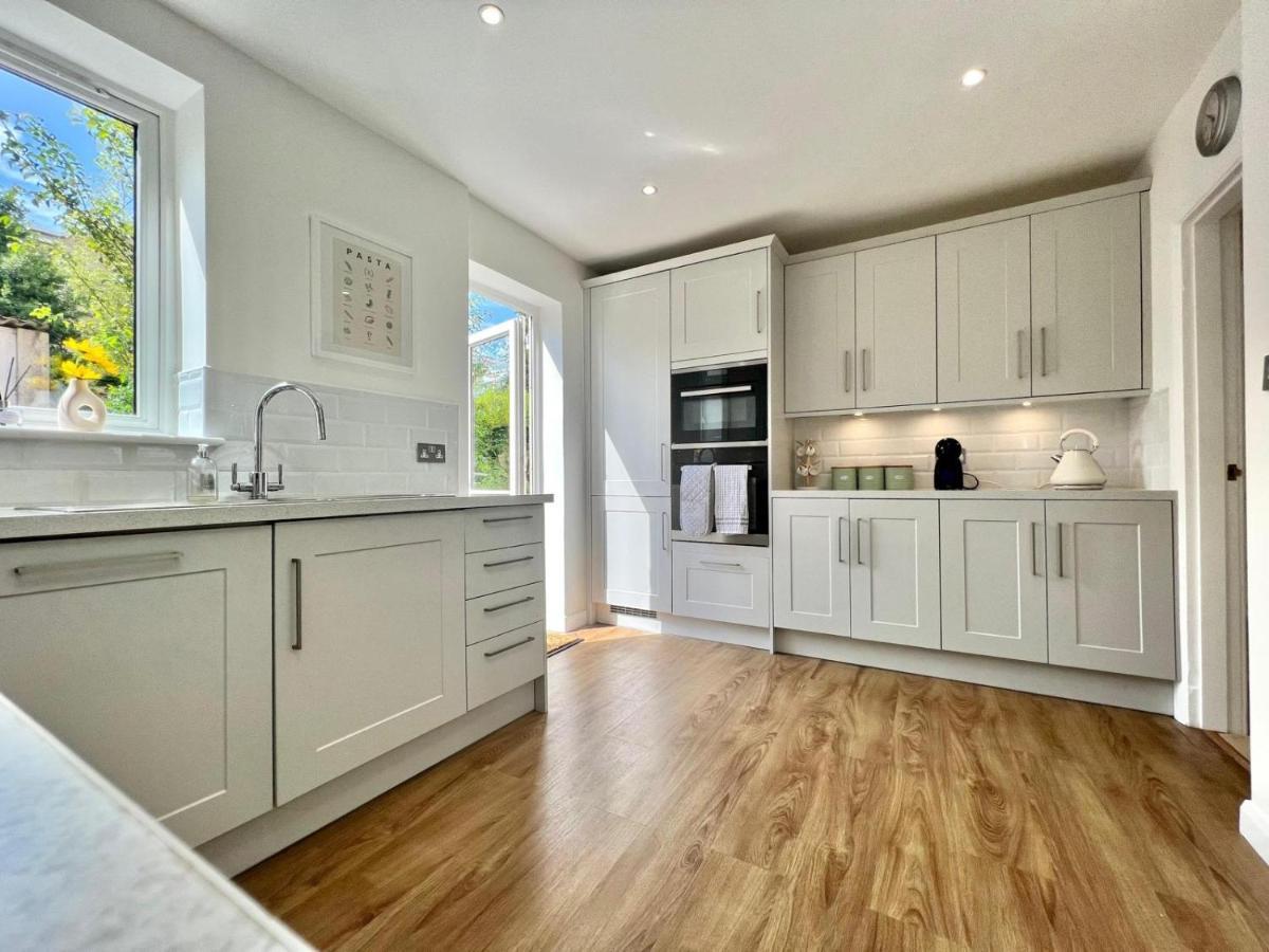 Family Home In Hampshire - Sleeps Up To 9 People With 3 Parking Spaces Winchester Luaran gambar