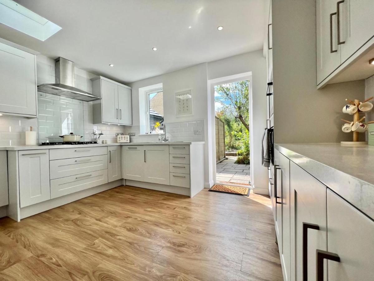 Family Home In Hampshire - Sleeps Up To 9 People With 3 Parking Spaces Winchester Luaran gambar