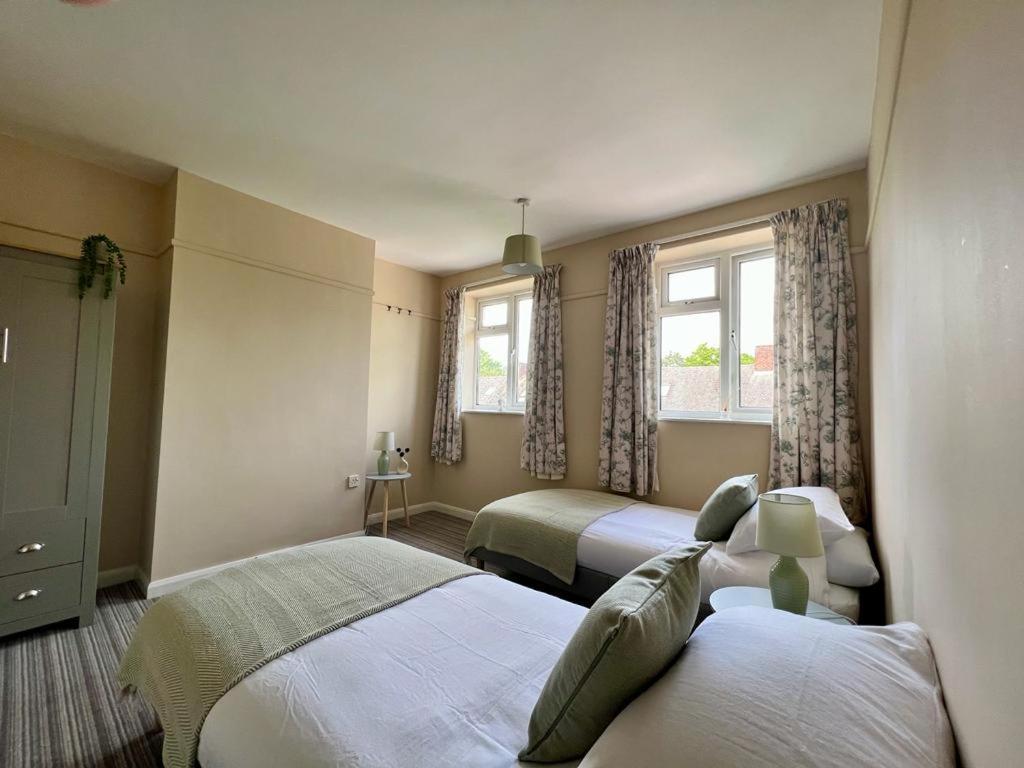 Family Home In Hampshire - Sleeps Up To 9 People With 3 Parking Spaces Winchester Luaran gambar